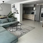 Modern In Center Appartement