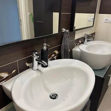 Modern In Center Appartement